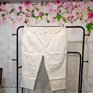 White Cropped Pants